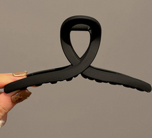 Load image into Gallery viewer, 4 قطع للنساء أسود & أبيض مربع & متقاطع شكل حجم كبير , خفيف الوزن بلاستيك مشبك شعر و قباضة , الموضة & متعدد الجوانب والاستعمالات , أسلوب الحد الأدنى اكسسوارت شعر , مناسب الى الحياة اليومية , الخارجتصميم تصفيفة الشعر , مباراة مع ملابس شعر