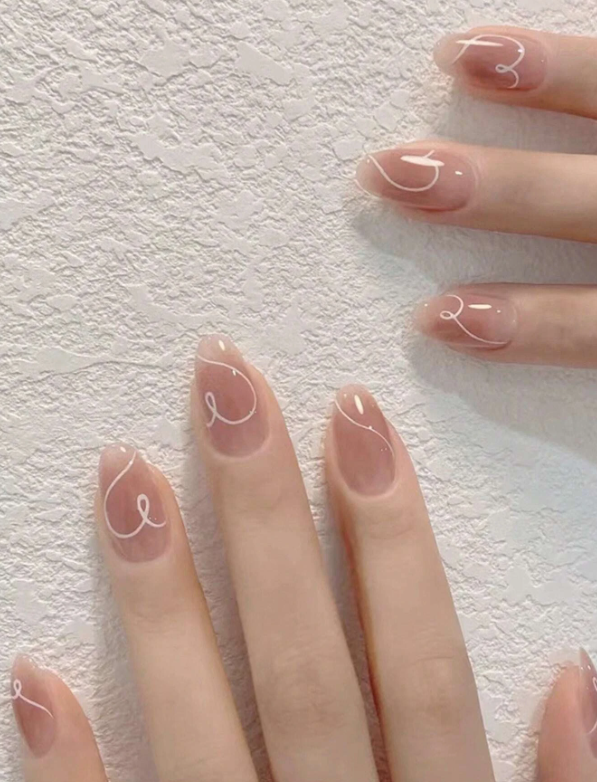 24pcs Short Oval Heart Pattern Fake Nail & 1pc Nail File & 1sheet Nail Tape