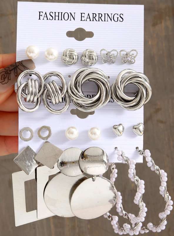 11pairs Faux Pearl Decor Earrings