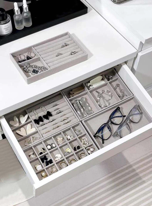 1pc Velvet Earring Ring Bracelet Holder Tray Jewelry Display Stand