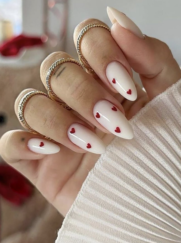 24 قطعة طقم متوسط الطول لوز شكل أحمر قلب & أبيض اظافر غطاء كامل اظافر للنساء و بنات