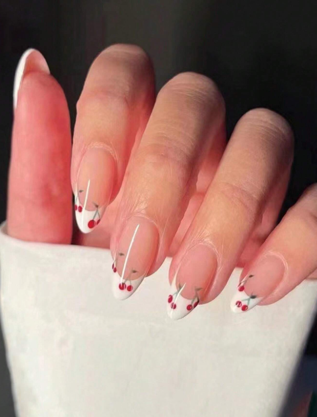 24 قطعة قصير لوز بطباعة كرز أظافر اصطناعية ورقة الشريط مع قطعة ملف الأظافر لطيفة فاكهة يضعط صباغة الاظافر جل الأظافر عدة