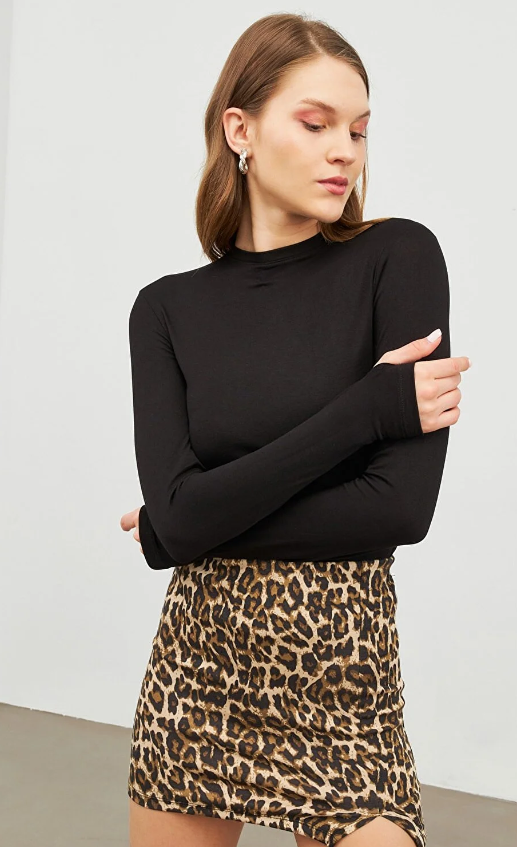 Bukamiss Kadın Siyah Bisiklet Yaka Parmak Detaylı Body prmk1