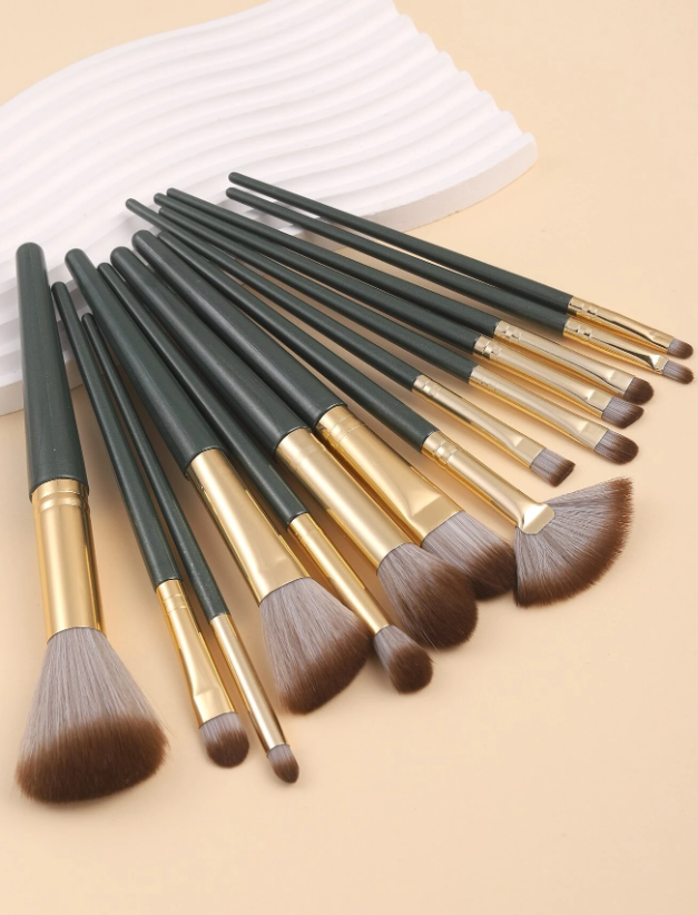 14-delige draagbare make-upborstelset Black Friday