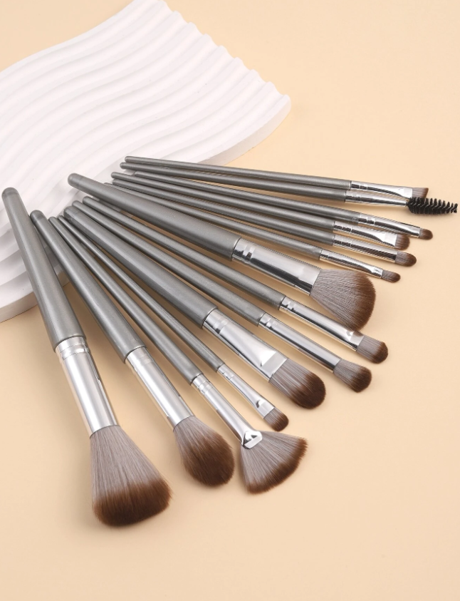 14-delige make-upborstelset, betaalbare draagbare volledige set superzachte en supermooie make-uptools Gezichtsmake-upborstel oogmake-upborstel junior geleerde schoonheidstoolset 14 Black Friday