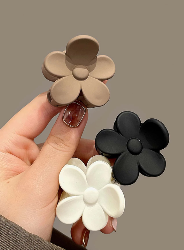 3 قطع سيدات ميني شكل زهر خفيف الوزن بلاستيك قباضة شعر دبابيس أسود , أبيض , و لون بشرة لون , الموضة و متعدد الجوانب والاستعمالات , مبسط إكسسوارات الشعر الى ملابس يومية , نزهه , وجه غسل , استحم , مكياج , ملابس مباراة , و آخر مناسبات