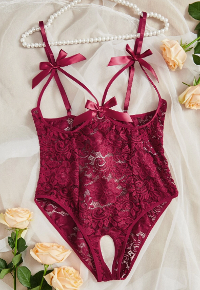 Classic Sexy بدسويت تيدي دانتيل عقدة الفراشة أمامية كروشي مقاس كبير