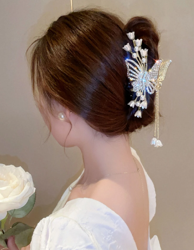 1 Pièce Griffe À Cheveux En Métal Design Papillon, Fleur De Lys Et Pompon Décoré En Strass Pour Les Femmes Au Quotidien