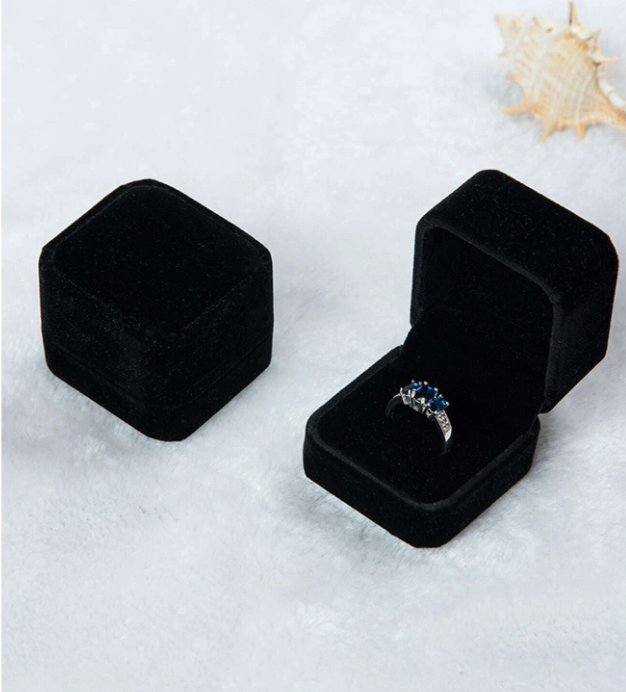 1pc Plain Ring Storage Box, Simple Black Acrylic Ring Box For Home Party