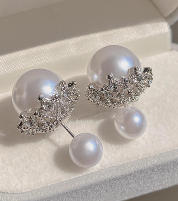 1pair Elegant & Smooth & Round Cultured Faux Pearl Stud Earrings With Little Diamonds, Can Be Worn In Different Ways And Suitable For Pierced Ears, For Women