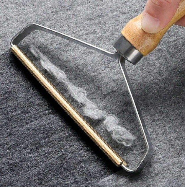 1pc Double-Sided Lint Remover Without Harming Clothes Upgrade Portable Fuzz Shaver & Carpet Cleaner & Fabric Shaver & Travel Brush, 2 Random Styles For Dust & Pet Hair Removal, Suitable For Hotel/Commercial Use