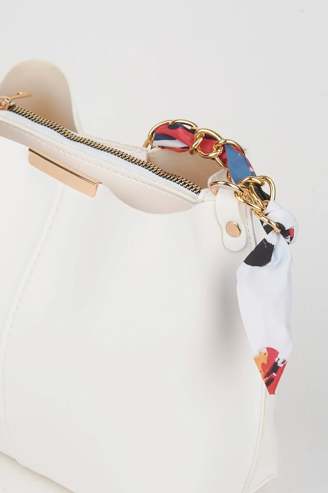 Crocos Women's White Scarf Chain Accessory Soft Leather