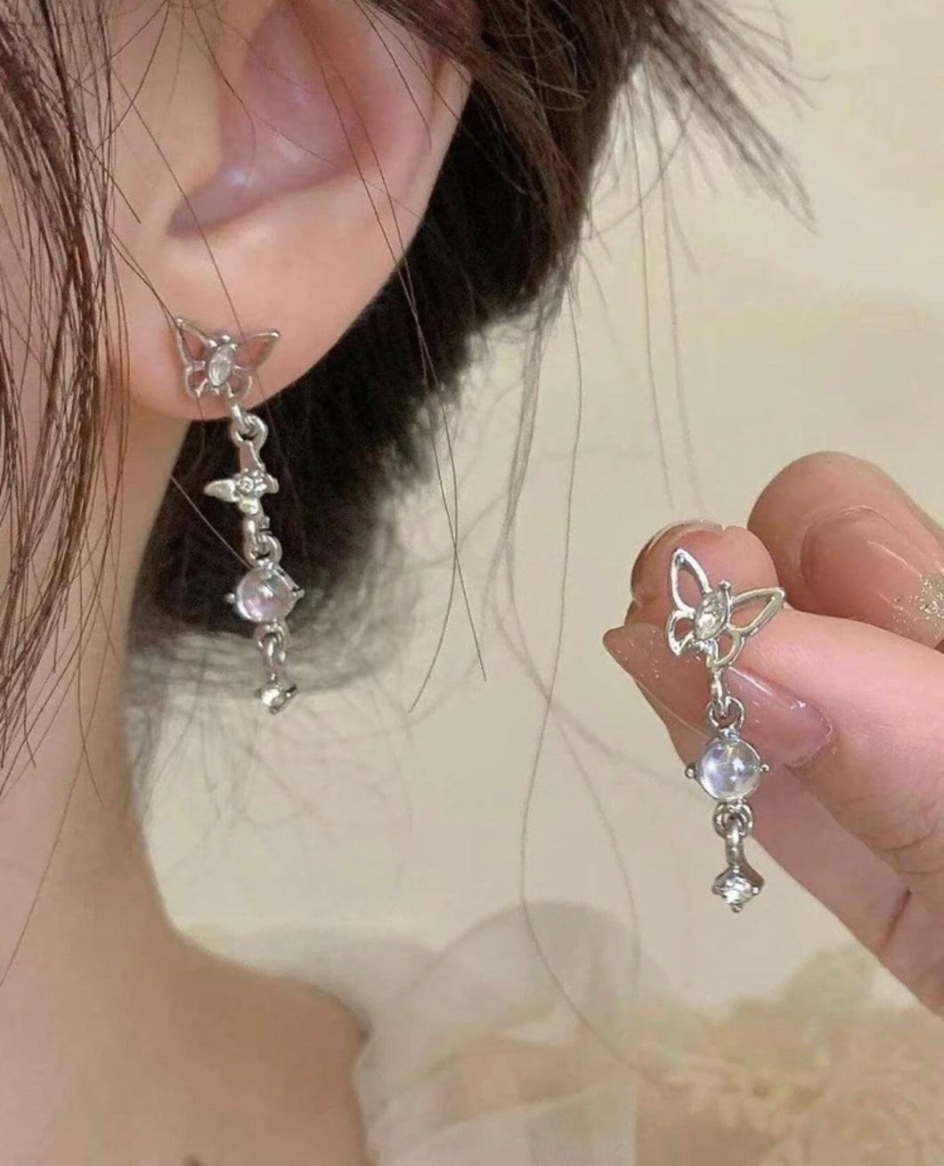 2pcs Rhinestone Butterfly Decor Drop Earrings