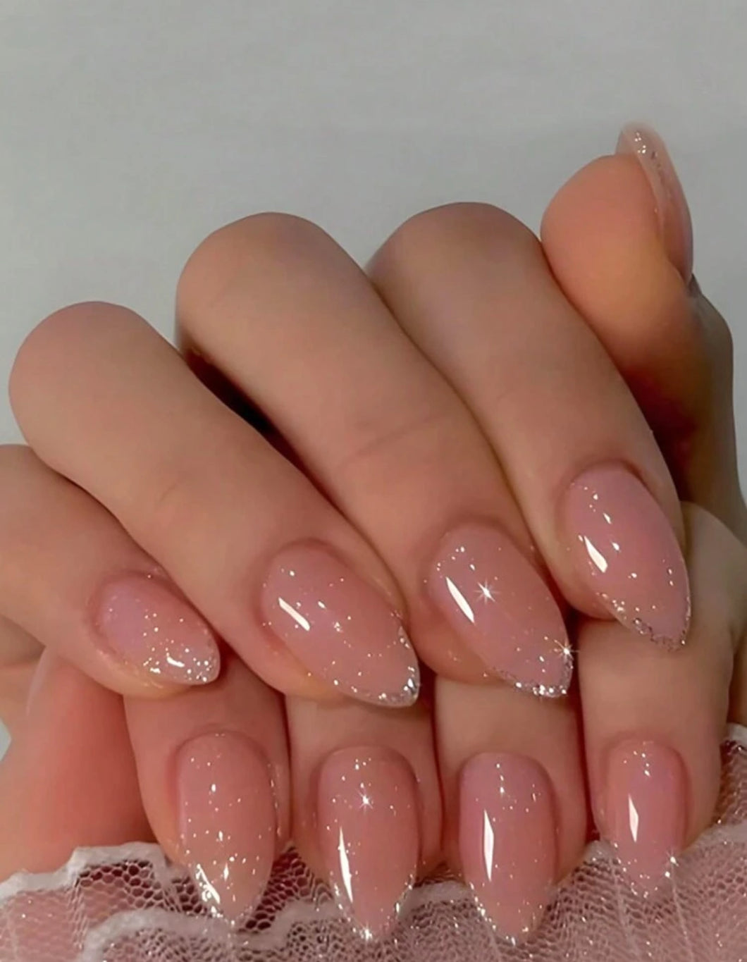 24قطعة أظافر وهمية قصيرة بتدرج وردي وأبيض فرنسي للحفلات والرقص والارتداء اليومي ، لوازم الأظافر اضافر صناعيه اظافر اصطناع