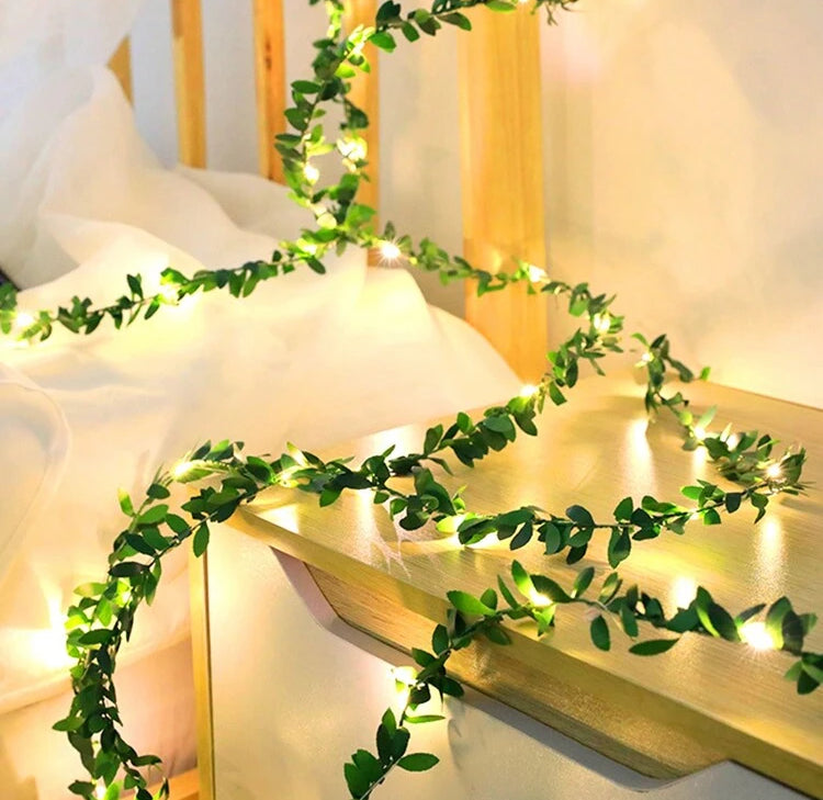 1PC 2/3/5m 20/30/50LED New LED Green Vine Leaf Copper Wire Light String DIY Simulation Flower Ring Battery Box Wedding Festival Decoration Flashlight String