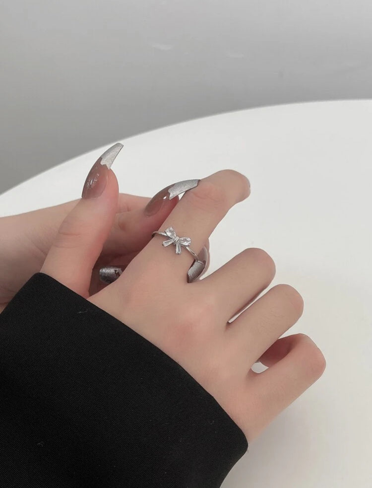 A Stylish And Versatile Copper Bow Detail-Shaped Ring With  Inlay, Suitable For Daily Commuting, Traveling, Parties And Banquets, And Ideal For Women To Wear.