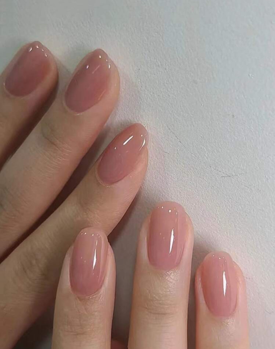 24 قطعة من الأظافر القصيرة البسيطة جداً بشكل مربع، بشرة عارية نقية، مساحيق لامعة، مشذبة ومطلية + قطعة واحدة من الغراء الهلامي + ملف شرائح لتثبيت الأظافر ، مستلزمات للأظافر اضافر صناعيه اظافر اصطناع