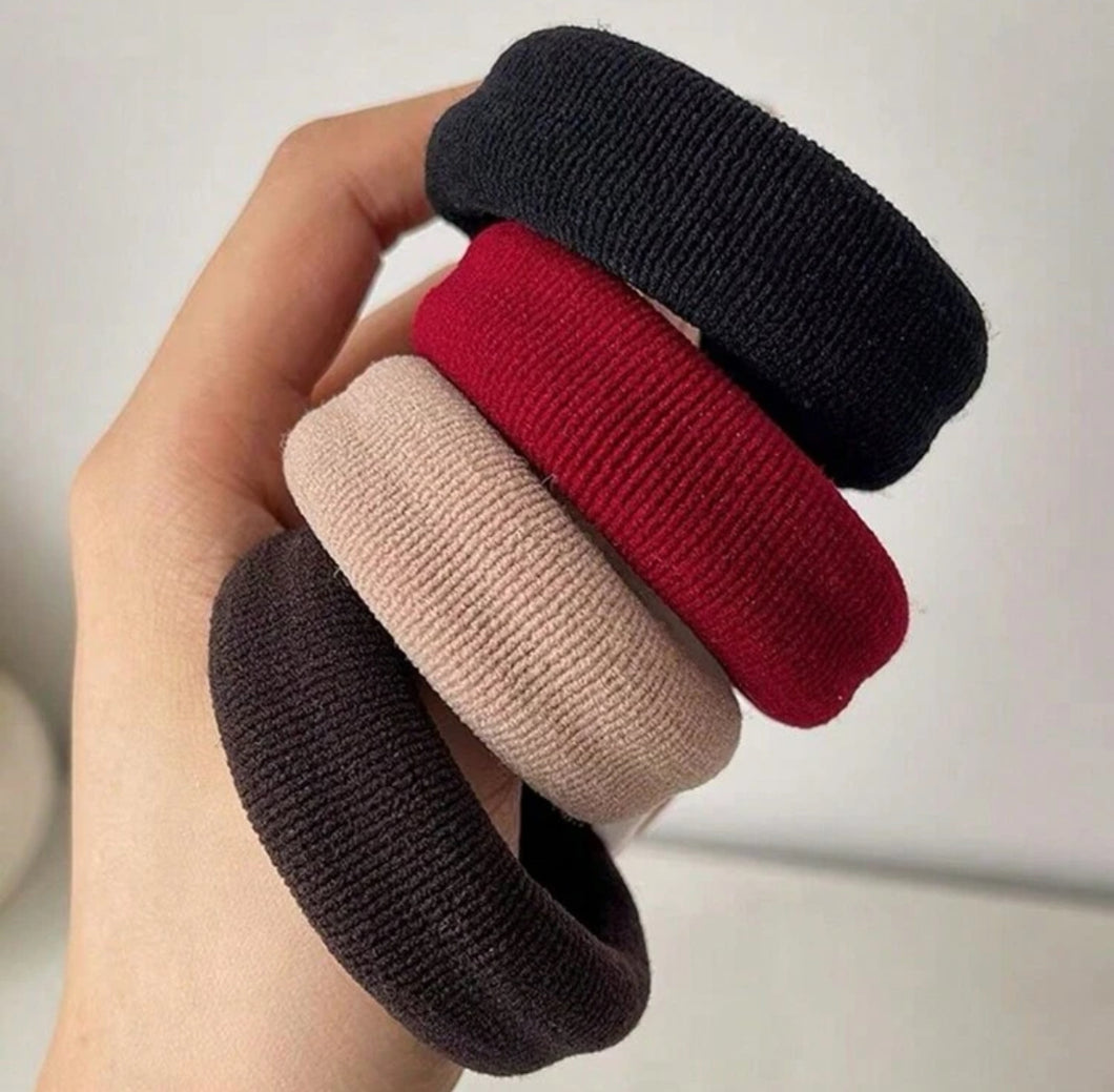 5 قطع من أحزمة شعر نسائية مرنة متعددة الألوان، بما في ذلك الحزام العريض،والحزام السميك وربطات الشعر والشنطون. مثالية للكعكة العالية في الحفلات والتسوق والمواعيدالعادية