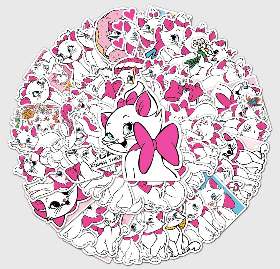 50 قطعة من ملصقات كرتون الأرستقراطيات القطة ماري، للهاتف النقال والكمبيوتر المحمول والأمتعة وسكيتبورد الرسوم الكاريكاتورية للأطفال اللعب وتزيين الجرافيتي. اليوم الوطني السعودي ❤ المملكة العربية السعودية ❤ رؤية المملكة العربية السعودية 2030