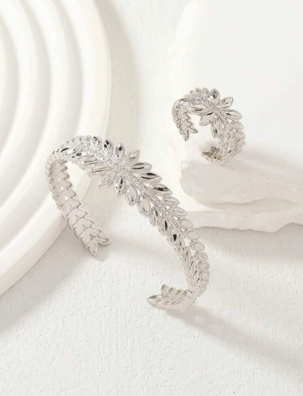 2pcs/set Simple Style Copper Jewelry Set For Women With Cubic Zirconia Inlay, Including Cuff Bangle & Cuff Ring