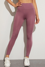 Load image into Gallery viewer, Yoga Trendy الجوارب تشغيل عالية تمتد طماق الرياضة حزام عريض مع جيب الهاتف
