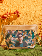 Load image into Gallery viewer, Frida Kahlo X SHEIN حقائب مكياج جرافيك شخص
