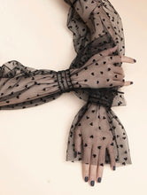 Load image into Gallery viewer, Heart Pattern Flounce Cuff Arm Sleeves
