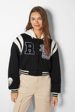 Load image into Gallery viewer, Bershka
