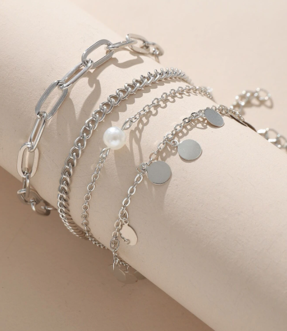 4pcs Random Disc & Faux Pearl Decor Bracelet
