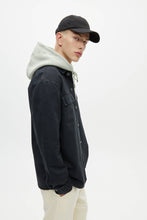 Load image into Gallery viewer, Pull &amp; Bear

