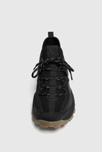 Load image into Gallery viewer, Pull &amp; Bear
