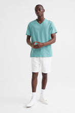 Load image into Gallery viewer, H&amp;M T-shirt 18
